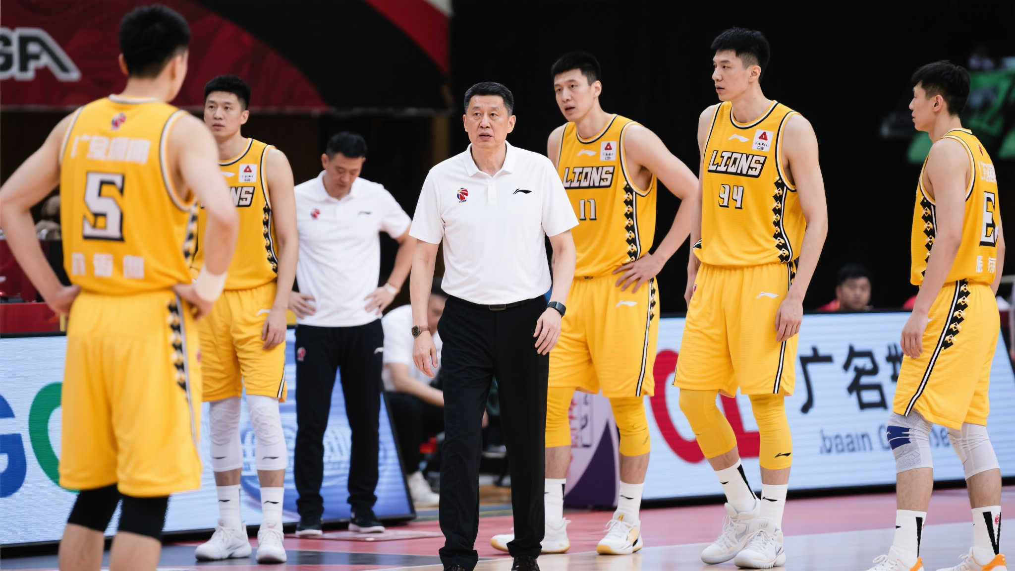 他在一年前 他在一年前